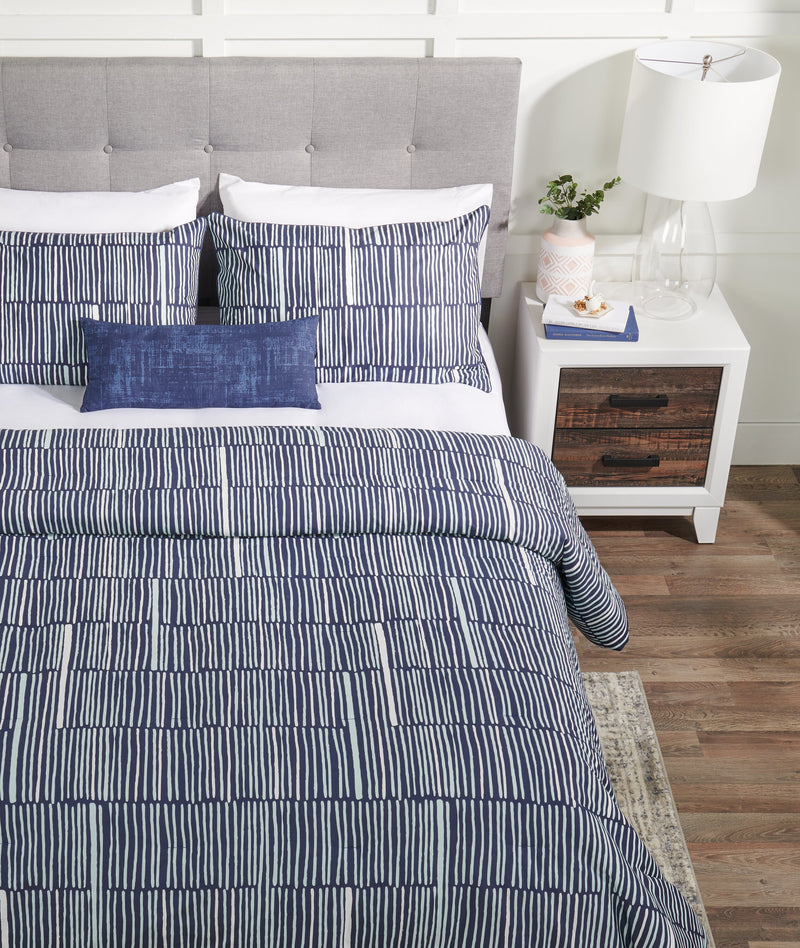 Kort & Co. Lines 4-Piece King Comforter Set | The Brick