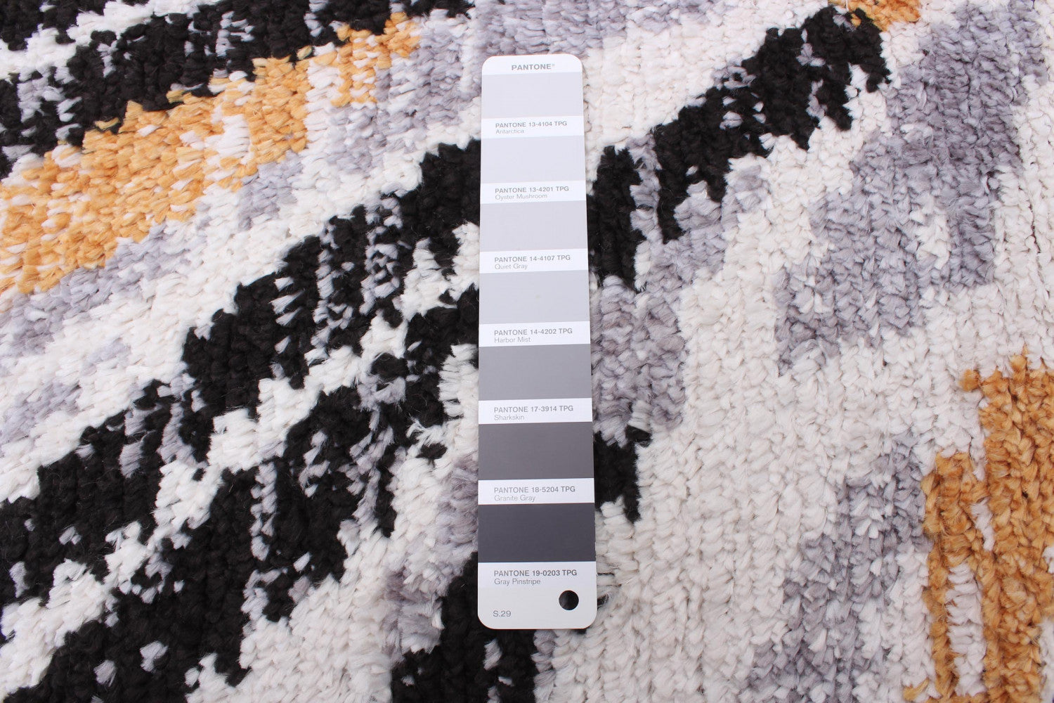 Paloma Sunburst Black, White Area Rug - 6'7