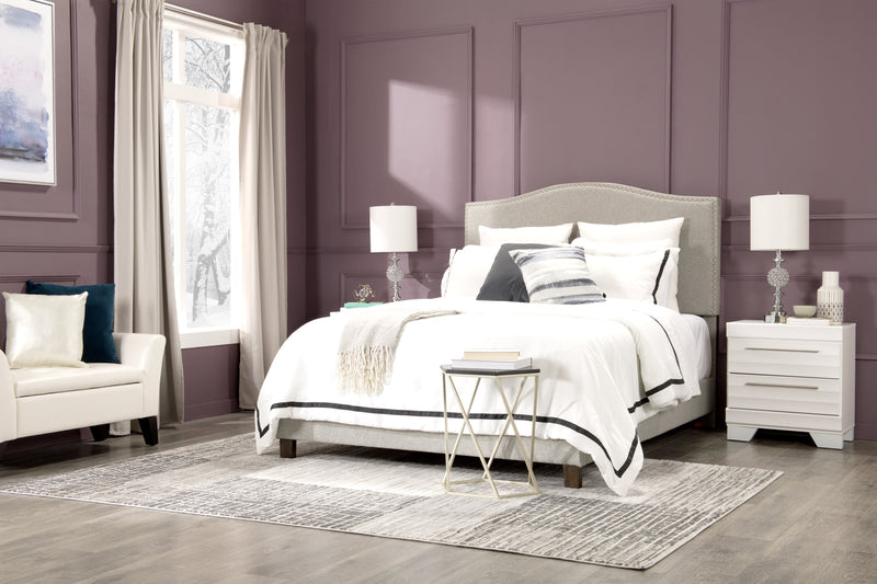 Cove Upholstered Platform Bed in Grey Fabric with Nailhead Design ...