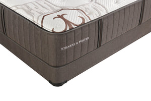 Stearns & Foster Founders Collection Ashton Gate Queen Mattress Set